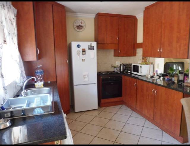 2 BEDROOM TOWNHOUSE SOLD IN ANNLIN